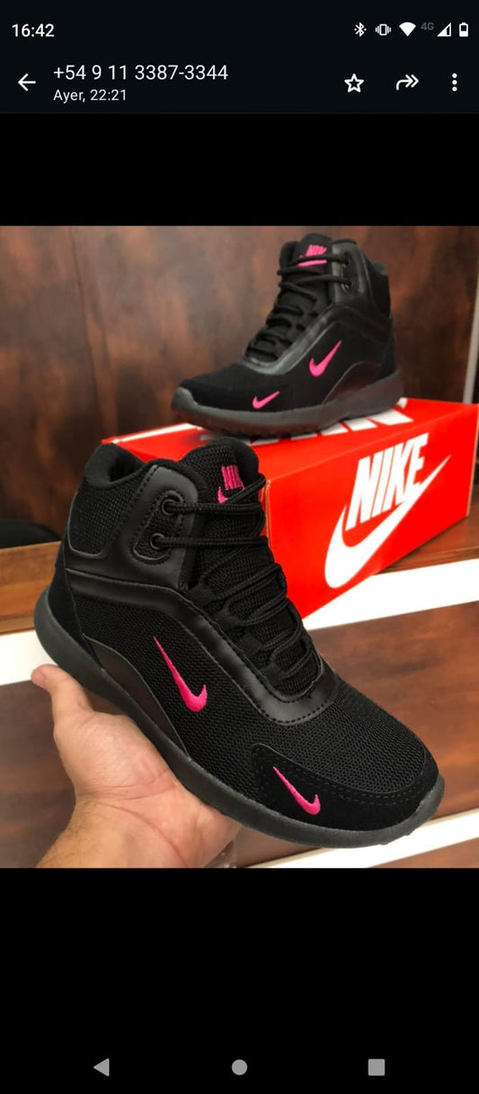 botas negras nike